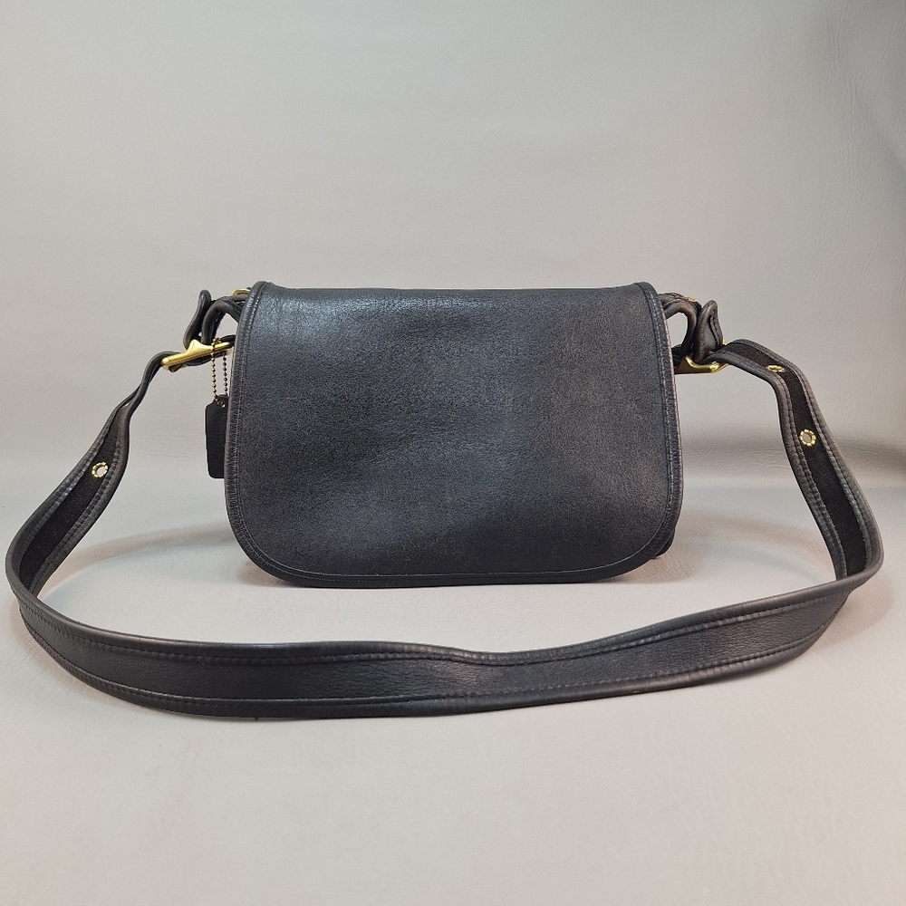 COACH Vintage 9951 Patricia Legacy Glovetanned Leather flap black crossbody bag